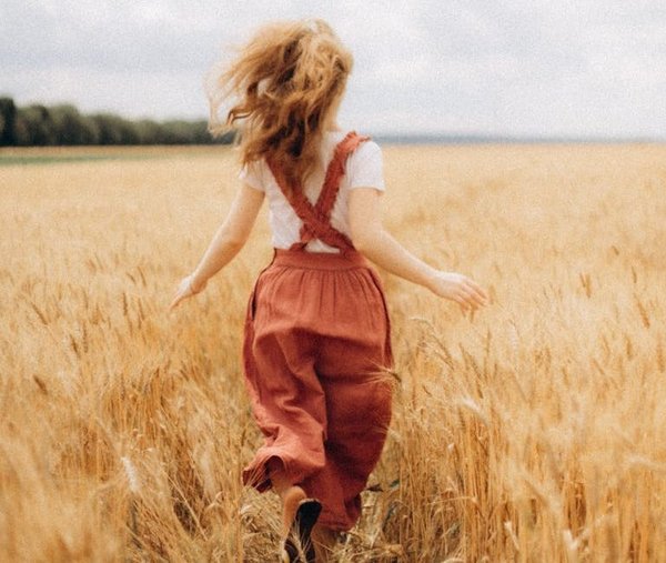 How to Select the Perfect Footwear for a Day of Walking in the Cotswolds?