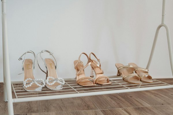 What Are the Key Features to Look for in Sustainable Women's Footwear in the UK?